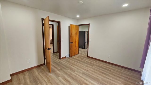 2469 Hatherly Avenue, Flint Charter Township, MI 48504