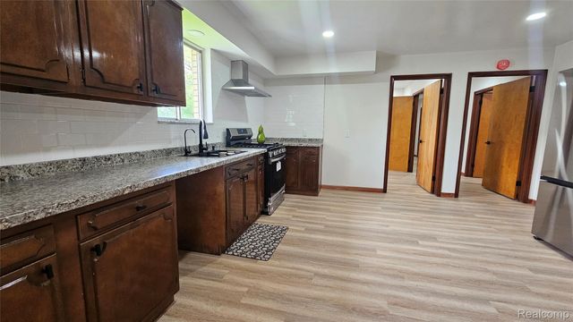 2469 Hatherly Avenue, Flint Charter Township, MI 48504