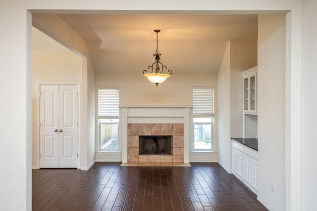 10913 Golfview Way, Benbrook, TX 76126