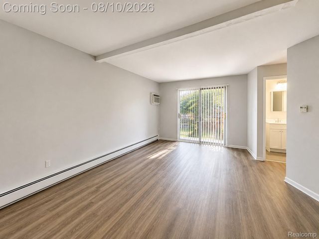 1954 Axtell Drive 5, Troy, MI 48084