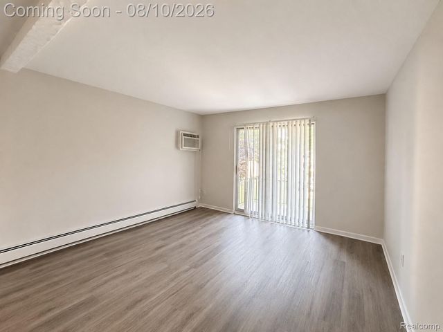 1954 Axtell Drive 5, Troy, MI 48084