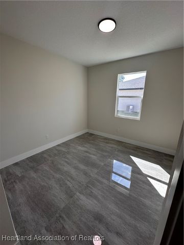 703 Aston-Martin Drive, Sebring, FL 33782