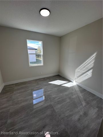 703 Aston-Martin Drive, Sebring, FL 33782