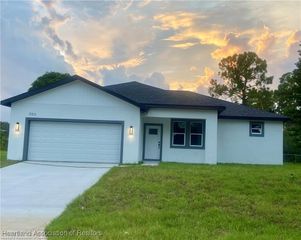703 Aston-Martin Drive, Sebring, FL 33782