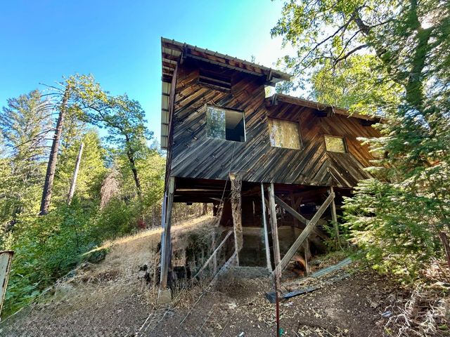 14788 Arrowhead Mine Rd, Grass Valley, CA 95945