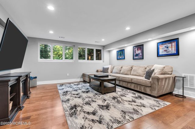 9 Ramsey Road, Middletown, NJ 07748