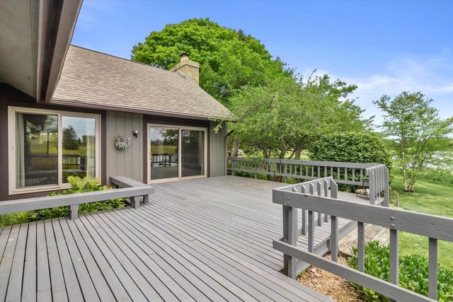 25 Lakewood DRIVE, Wind Point, WI 53402