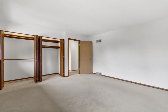 25 Lakewood DRIVE, Wind Point, WI 53402