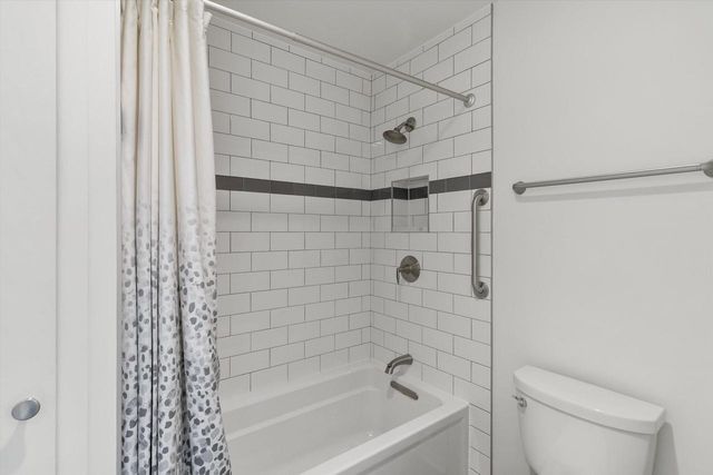 25 Lakewood DRIVE, Wind Point, WI 53402