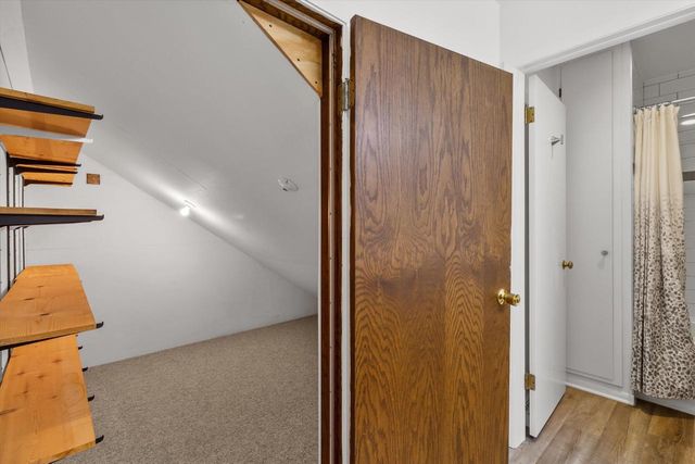 25 Lakewood DRIVE, Wind Point, WI 53402