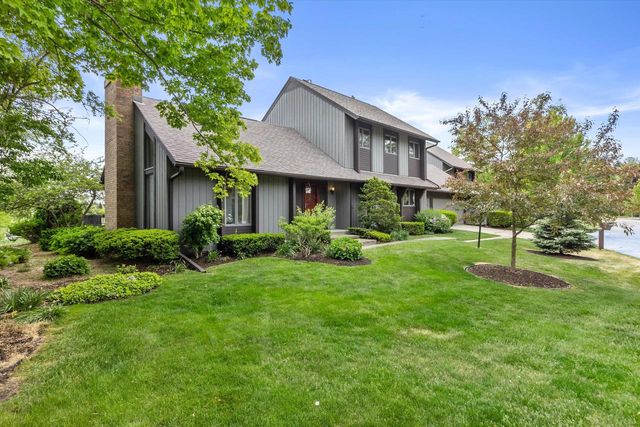 25 Lakewood DRIVE, Wind Point, WI 53402