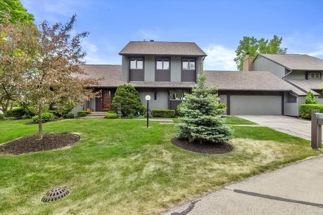 25 Lakewood DRIVE, Wind Point, WI 53402