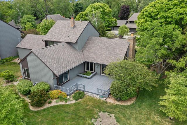 25 Lakewood DRIVE, Wind Point, WI 53402