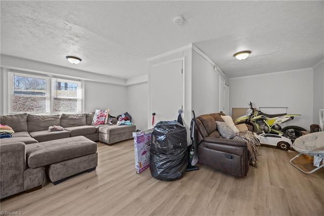 1320 Underwood Avenue, Winston-salem, NC 27105