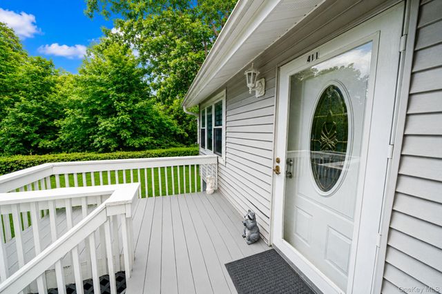 411 Glen Drive, Shirley, NY 11967