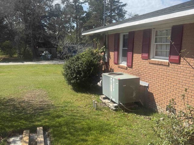 102 N Hazel Ave., Andrews, SC 29510