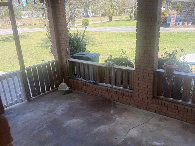 102 N Hazel Ave., Andrews, SC 29510