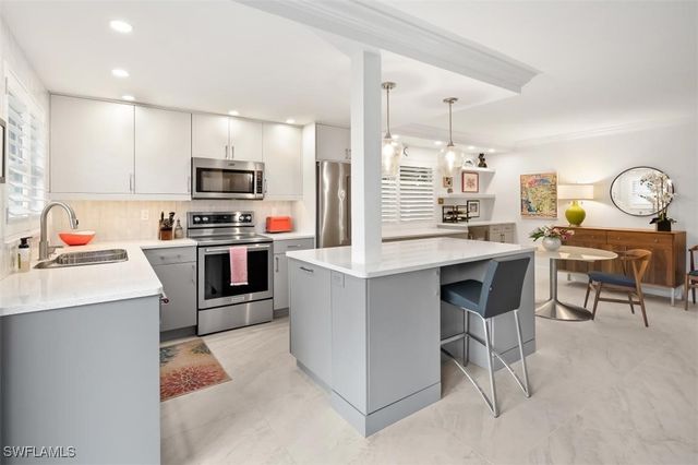 3000 Gulf Shore BLVD N 106, Naples, FL 34103