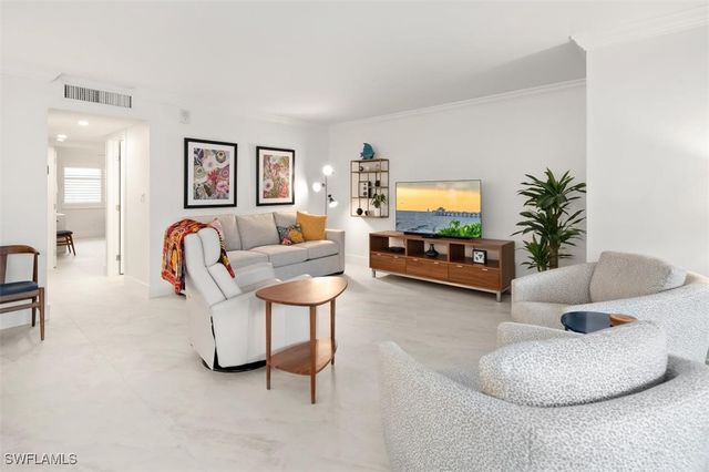 3000 Gulf Shore BLVD N 106, Naples, FL 34103