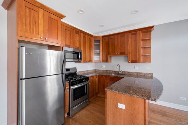 2705 N MILDRED Avenue 3A, Chicago, IL 60614