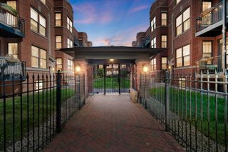2705 N MILDRED Avenue 3A, Chicago, IL 60614