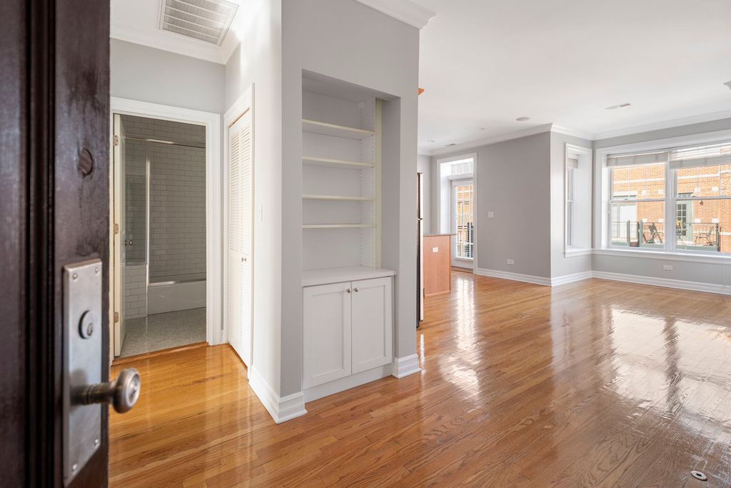 2705 N MILDRED Avenue 3A, Chicago, IL 60614 — photo 3