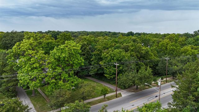 1239 Springfield Pike, Wyoming, OH 45215