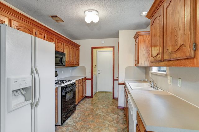 8241 Christie Drive, Frisco, TX 75033