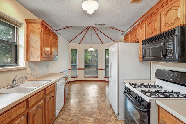 8241 Christie Drive, Frisco, TX 75033
