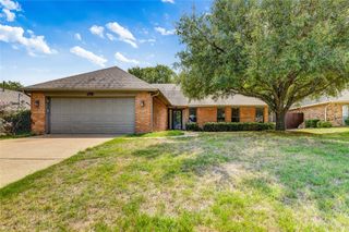 8241 Christie Drive, Frisco, TX 75033