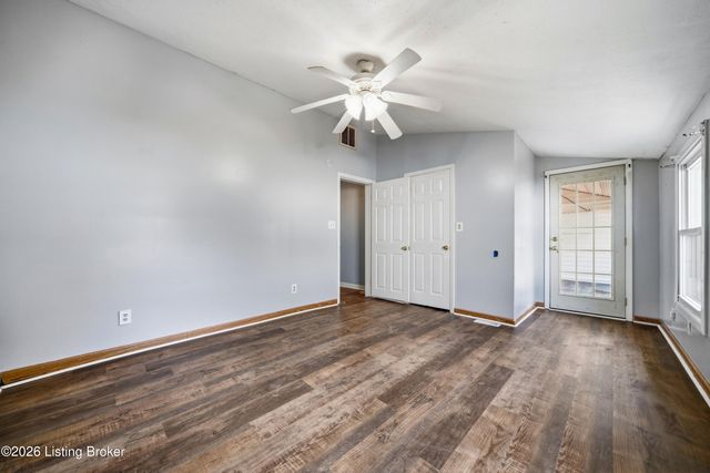 289 Ardmore Ln, Shelbyville, KY 40065