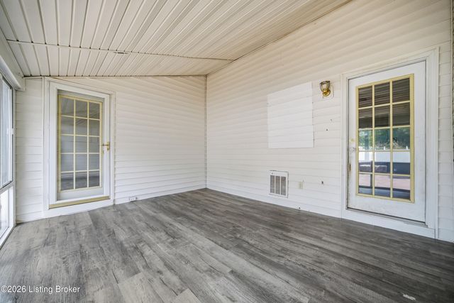 289 Ardmore Ln, Shelbyville, KY 40065