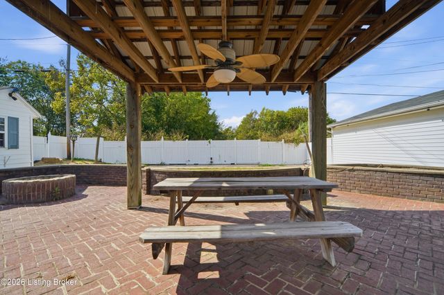 289 Ardmore Ln, Shelbyville, KY 40065