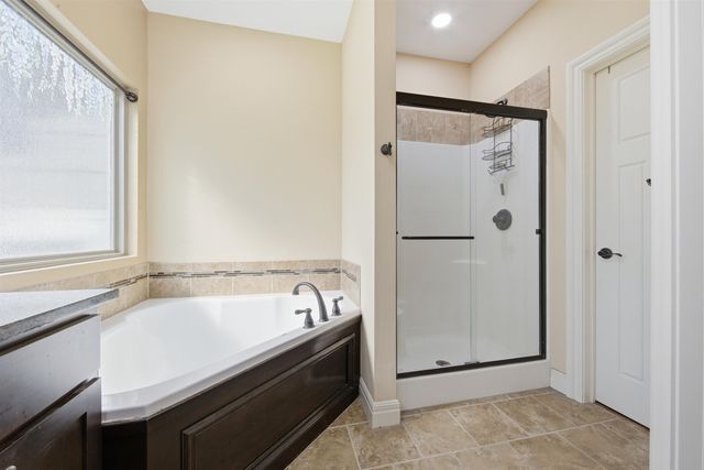 8623 W Candlewood Ct, Wichita, KS 67205