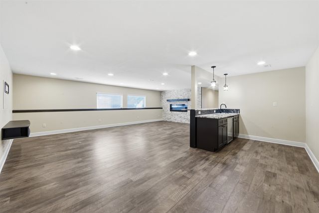 8623 W Candlewood Ct, Wichita, KS 67205