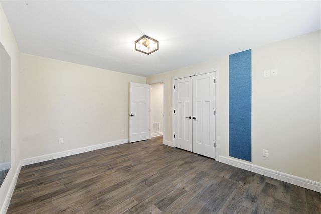 8623 W Candlewood Ct, Wichita, KS 67205