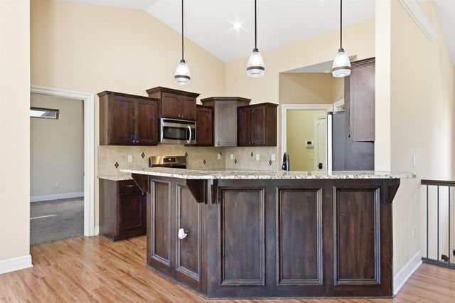 8623 W Candlewood Ct, Wichita, KS 67205