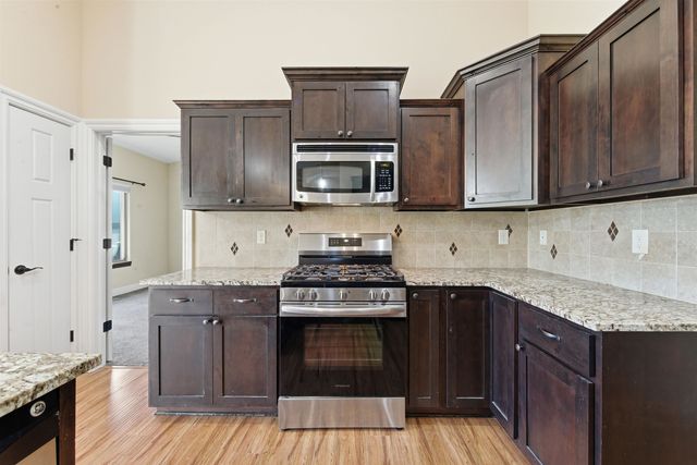 8623 W Candlewood Ct, Wichita, KS 67205