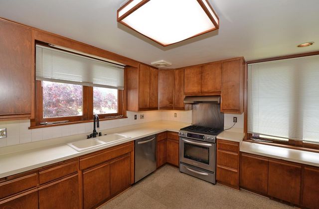 4001 Haven AVENUE, Racine, WI 53405