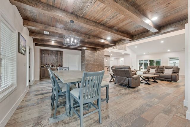 11167 Plainview Road, Krum, TX 76249