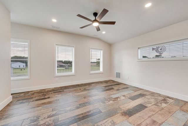 11167 Plainview Road, Krum, TX 76249