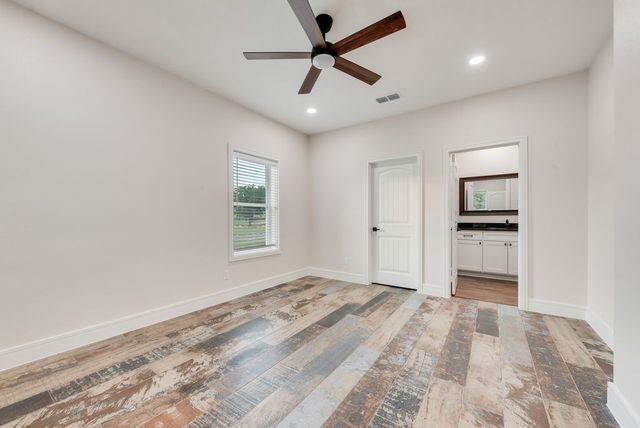 11167 Plainview Road, Krum, TX 76249