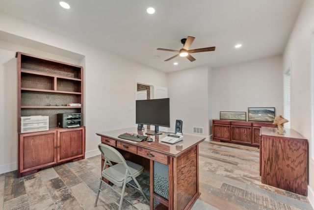 11167 Plainview Road, Krum, TX 76249