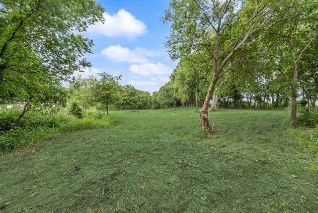 11167 Plainview Road, Krum, TX 76249