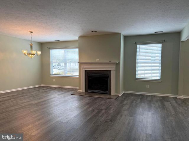 77 MAPLE LEAF CIR, Sewell, NJ 08080