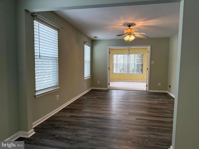 77 MAPLE LEAF CIR, Sewell, NJ 08080