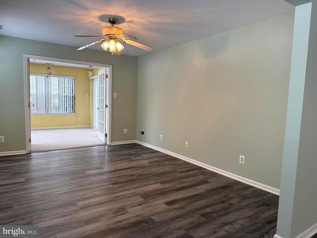 77 MAPLE LEAF CIR, Sewell, NJ 08080