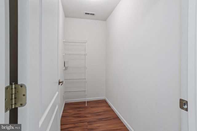 77 MAPLE LEAF CIR, Sewell, NJ 08080