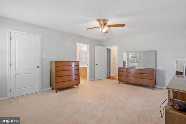 77 MAPLE LEAF CIR, Sewell, NJ 08080