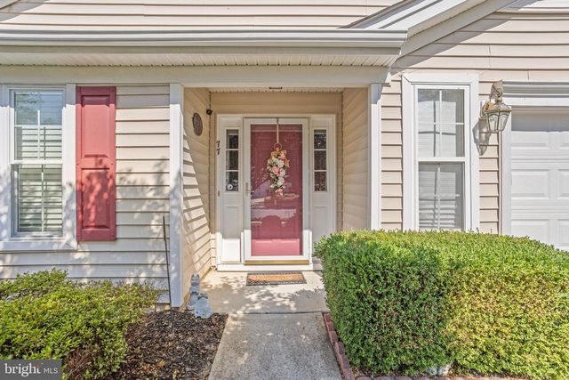 77 MAPLE LEAF CIR, Sewell, NJ 08080